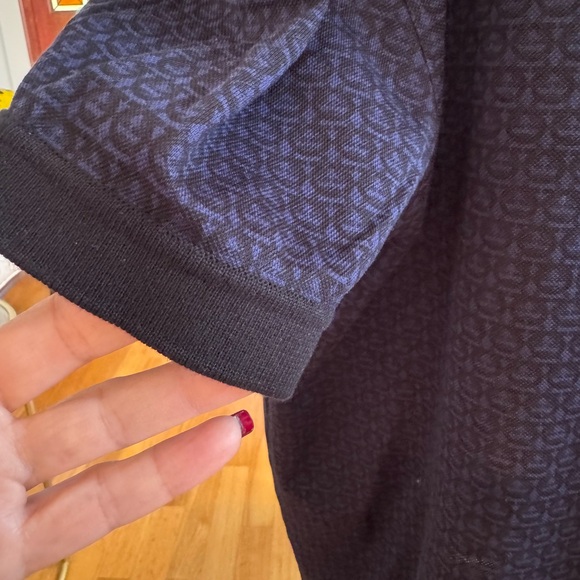 Salvatore Ferragamo button down t-shirt in size Large. Black/Blue blue color - Picture 6 of 6